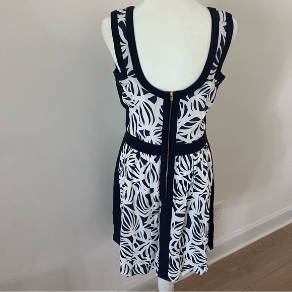 Lilly Pulitzer ‘Irene Need My Shades’ Printed Mini Shift Dress |Size 4| - Picture 5 of 9